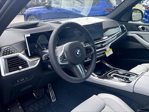 New 2026 BMW X5 xDrive40i w/ M Sport Package AWD/4WD image 5