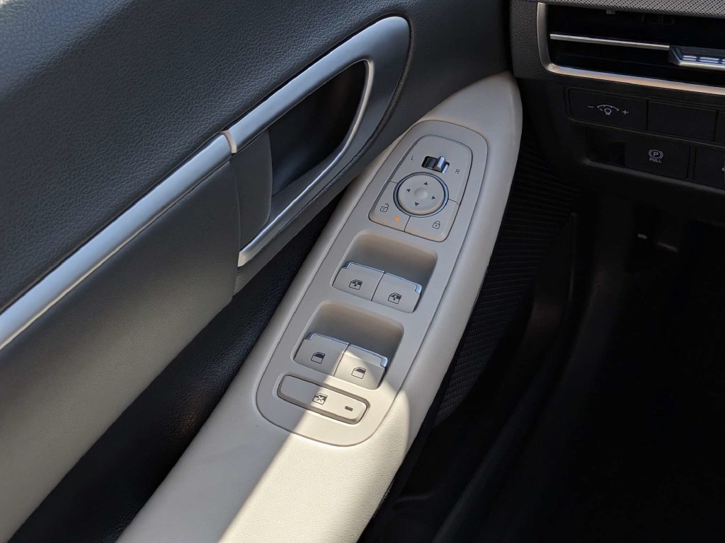 Used 2025 Hyundai Sonata SEL FWD image 19
