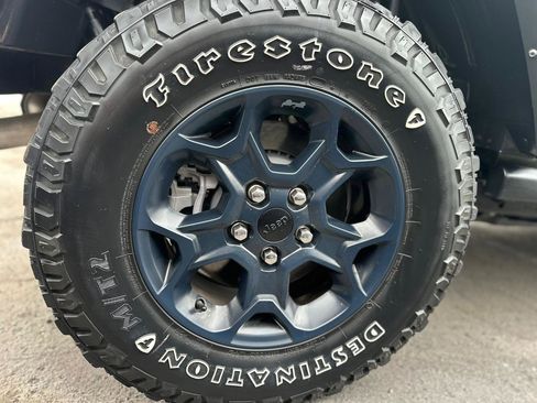 Used 2023 Jeep Wrangler Unlimited w/ Cold Weather Group AWD/4WD image 30