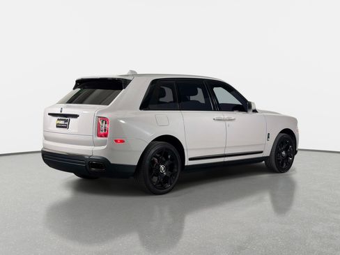 Used 2024 Rolls-Royce Cullinan Black Badge AWD/4WD image 3