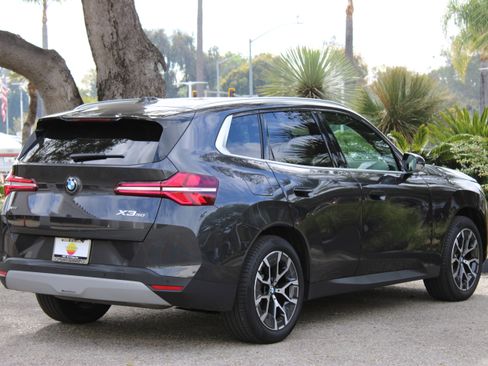 Used 2025 BMW X3 xDrive30i w/ Premium Package image 5