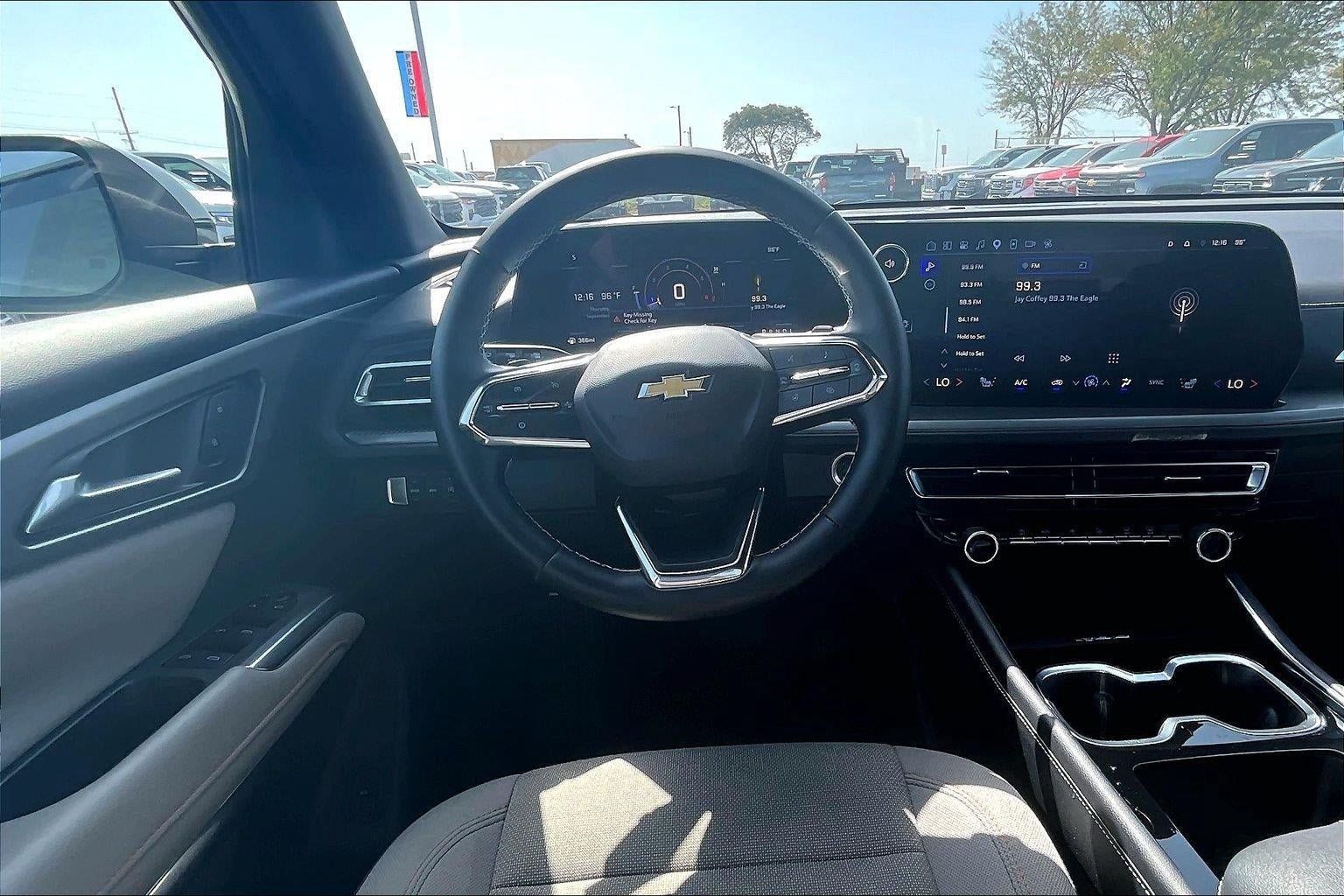 Used 2026 Chevrolet Traverse LT w/ Driver Confidence Package AWD/4WD image 5