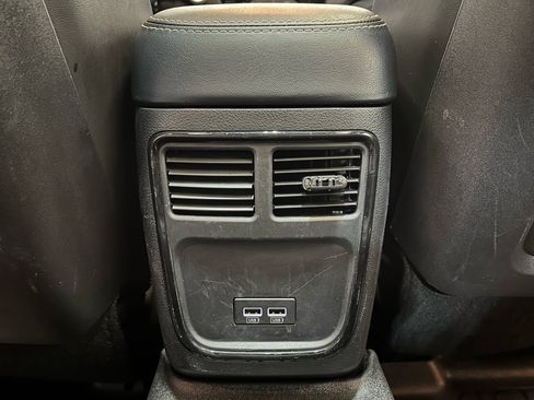 Used 2022 Chrysler 300 S image 16