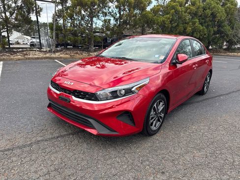 Certified 2024 Kia Forte LXS image 7