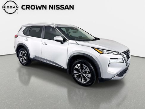 Used 2023 Nissan Rogue SV w/ SV Premium B Package FWD image 3