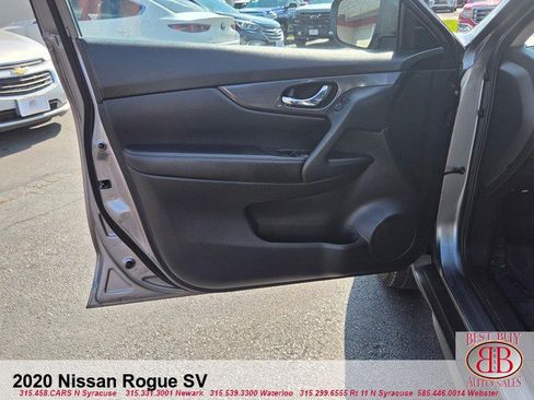 Used 2020 Nissan Rogue SV FWD image 9