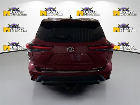 Used 2020 Toyota Highlander XLE image 5