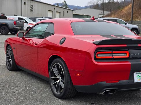 Used 2017 Dodge Challenger R/T Scat Pack w/ Leather Interior Group image 51