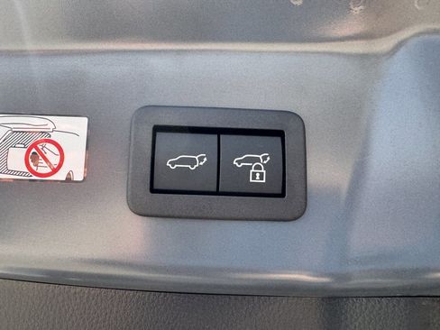 Used 2024 Toyota Prius Prime Premium image 41