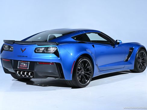 Used 2016 Chevrolet Corvette Z06 w/ 3LZ Preferred Equipment Group RWD image 19