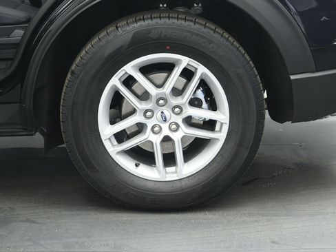 New 2026 Ford Explorer Active RWD image 22