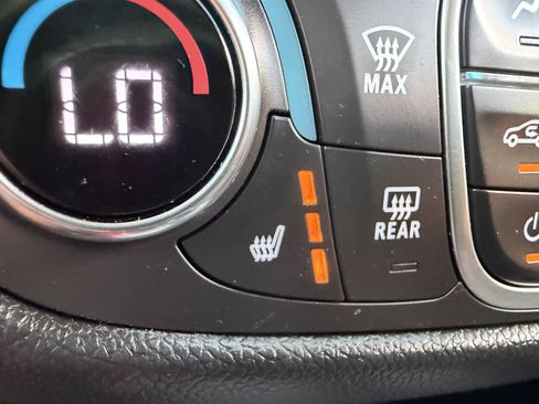 Used 2019 Chevrolet Equinox LT FWD image 37