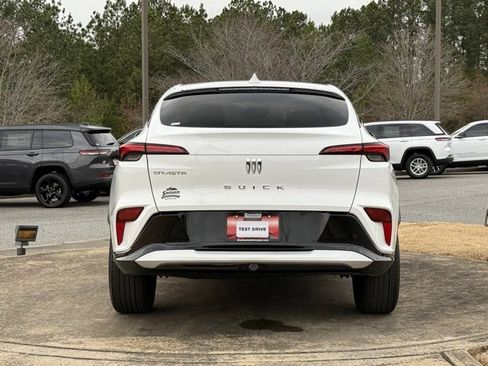 Used 2025 Buick Envista Sport Touring image 6