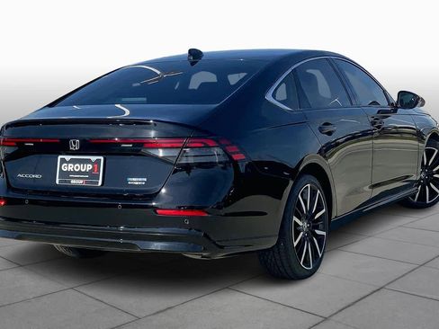 Used 2023 Honda Accord Touring image 12