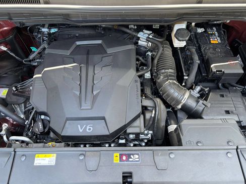 Used 2026 Kia Carnival FWD image 36