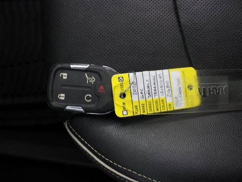 Used 2020 GMC Terrain Denali w/ Denali Premium Package image 9