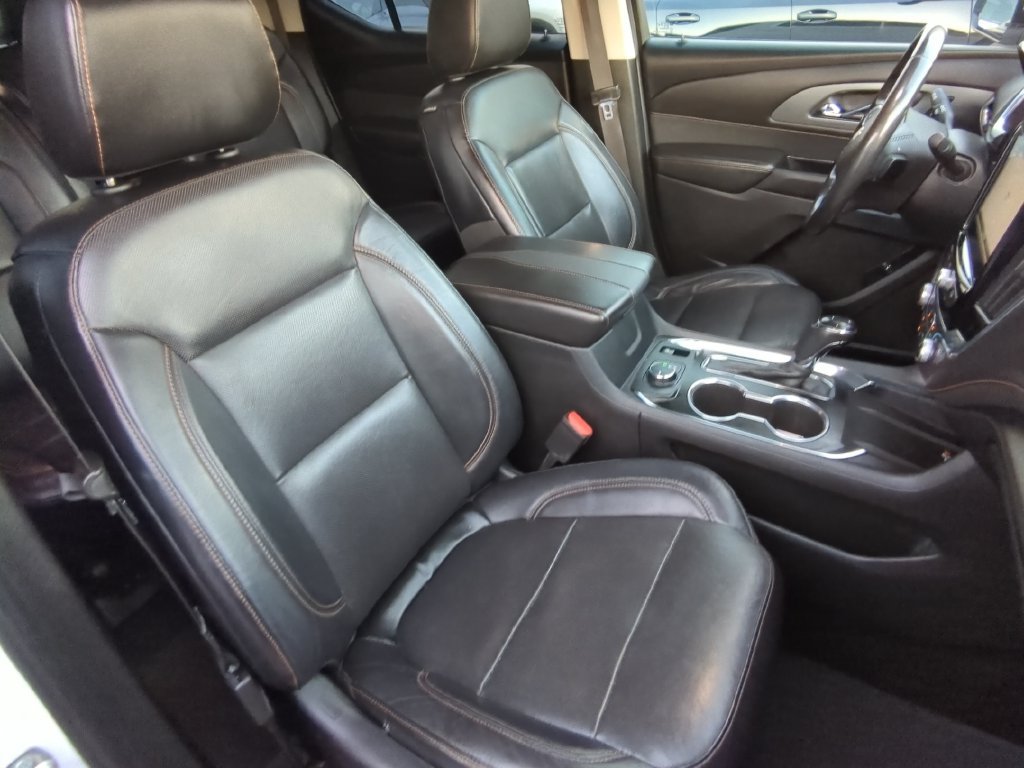 Used 2018 Chevrolet Traverse Premier w/ Driver Confidence II Package FWD image 33