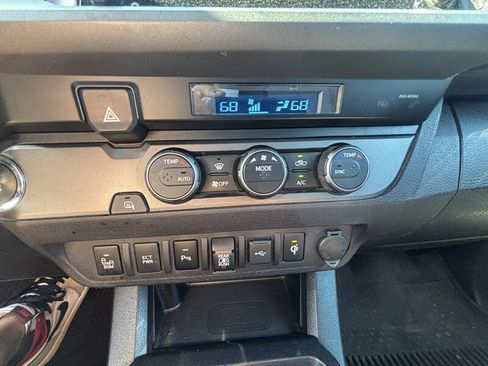 Used 2021 Toyota Tacoma TRD Sport w/ Technology Package RWD image 27