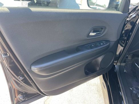 Used 2022 Honda HR-V Sport image 17