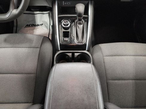 Used 2023 Chevrolet Colorado Trail Boss w/ Technology Package AWD/4WD image 16