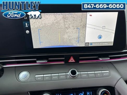 Used 2024 Hyundai Elantra SEL image 28