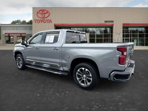 Used 2023 Chevrolet Silverado 1500 High Country w/ Technology Package AWD/4WD image 6
