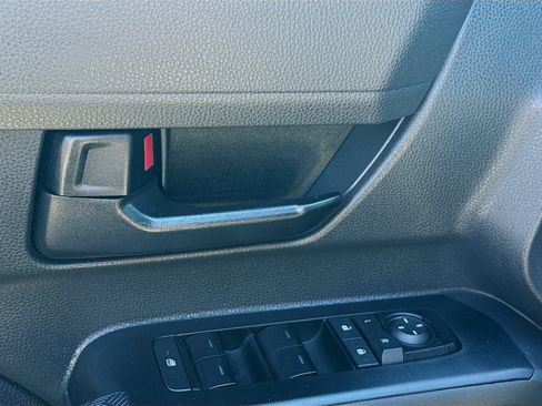 Used 2025 Toyota Tacoma SR5 image 21