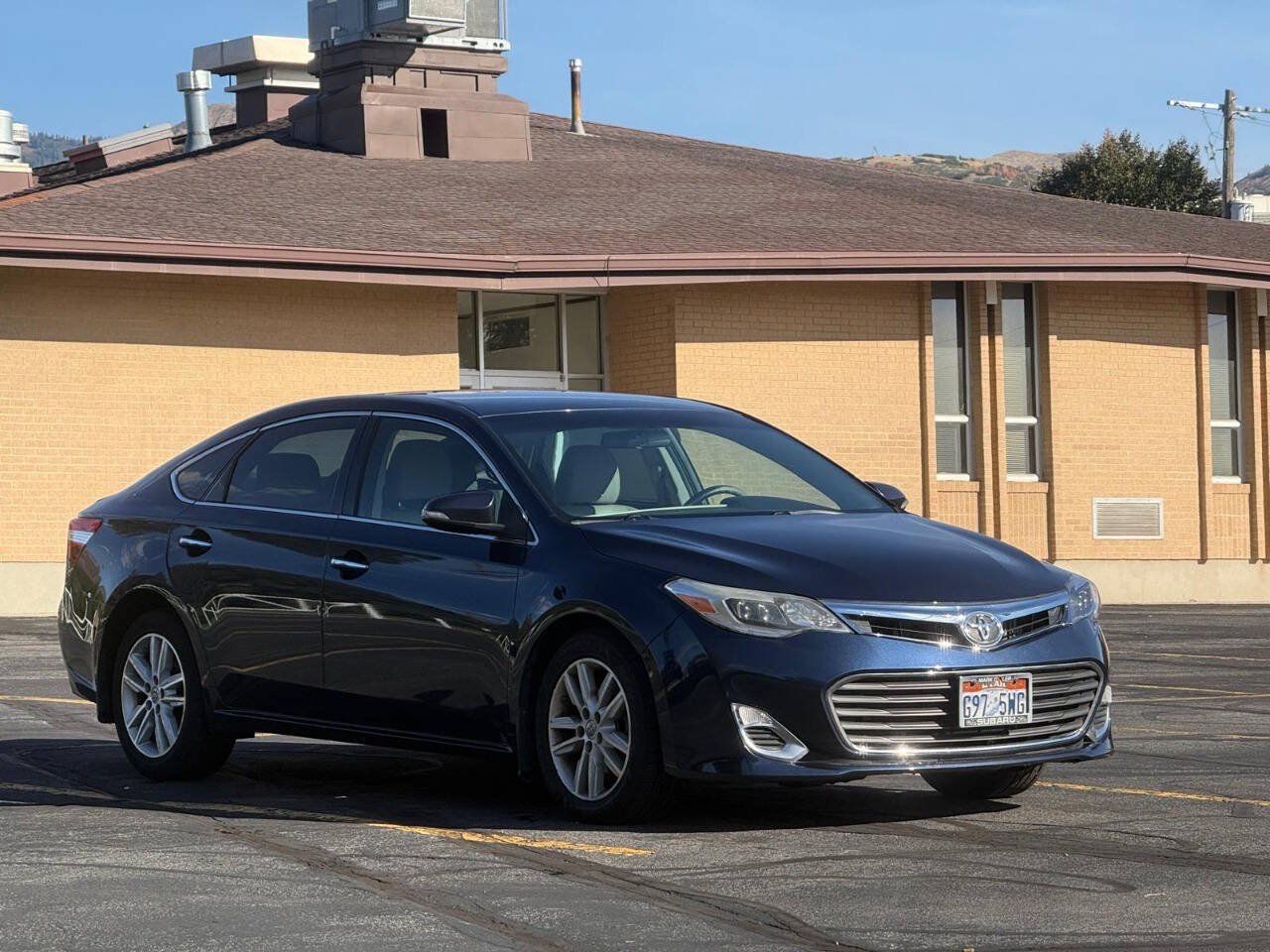 Used 2014 Toyota Avalon XLE FWD image 7