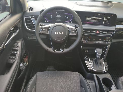 New 2026 Kia Seltos S FWD image 13
