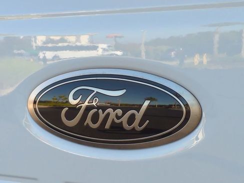 New 2026 Ford F250 Lariat w/ Black Appearance Package AWD/4WD image 13