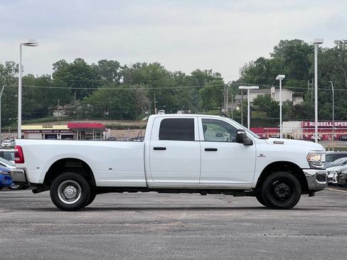 Used 2024 RAM 3500 Tradesman w/ Chrome Appearance Group image 8