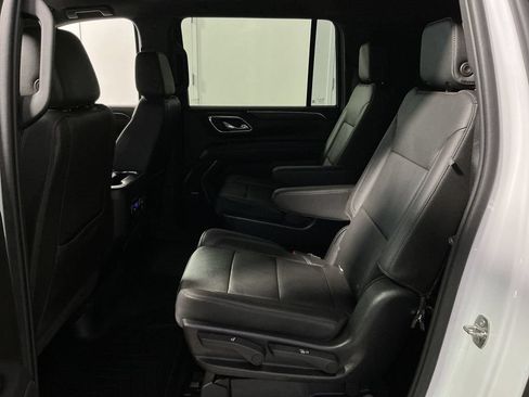 Used 2021 Chevrolet Suburban LT AWD/4WD image 25