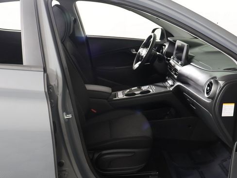 Used 2023 Hyundai Kona SE image 25