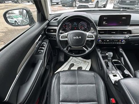 Used 2022 Kia Telluride EX w/ EX Premium Package image 13