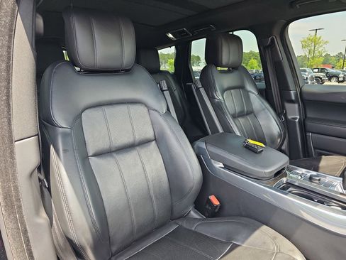 Used 2018 Land Rover Range Rover Sport HSE AWD/4WD image 11