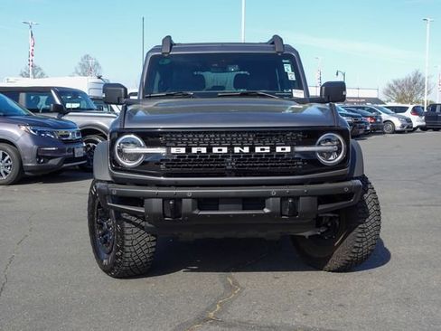 Used 2022 Ford Bronco Wildtrak image 2