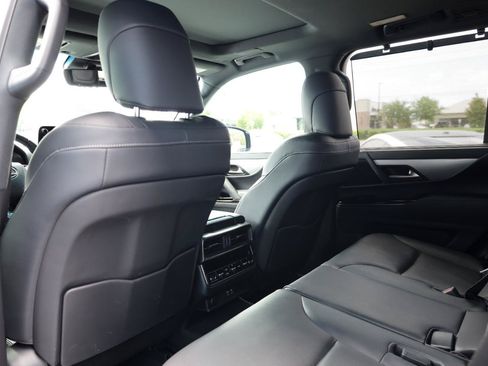 Used 2023 Lexus LX 600 F Sport w/ Accessory Package (Z1) AWD/4WD image 19