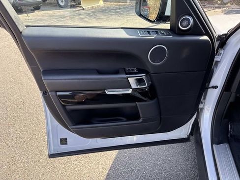 Used 2017 Land Rover Range Rover Supercharged image 13