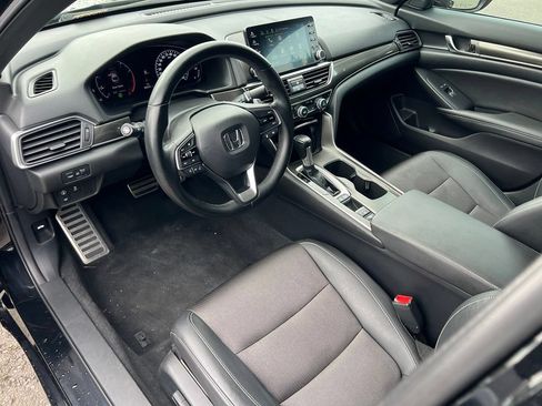 Used 2019 Honda Accord Sport image 17