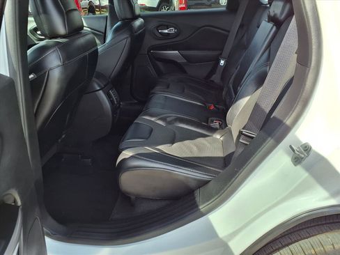 Used 2022 Jeep Cherokee Latitude Lux image 16