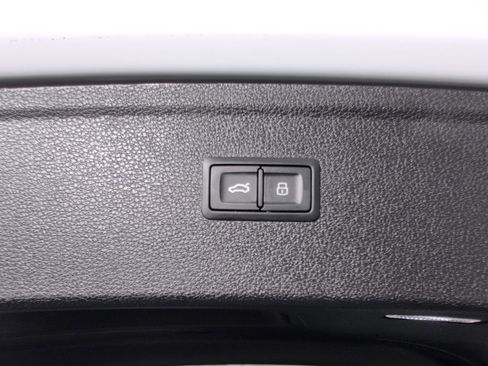 Certified 2025 Audi Q5 2.0T Premium Plus w/ Premium Plus Package image 30