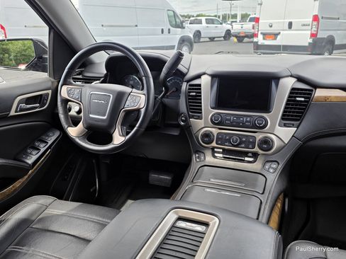Used 2017 GMC Yukon Denali w/ Open Road Package AWD/4WD image 4