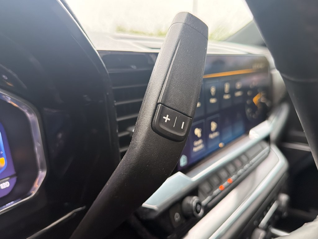 Used 2024 Chevrolet Silverado 2500 High Country w/ High Country Premium Package AWD/4WD image 22