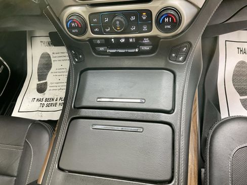 Used 2019 GMC Yukon Denali w/ Open Road Package image 12