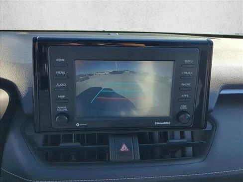 Certified 2021 Toyota RAV4 XLE image 18