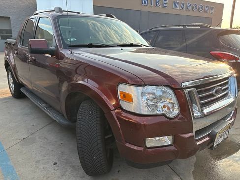 Used 2010 Ford Explorer Sport Trac Limited AWD/4WD image 3