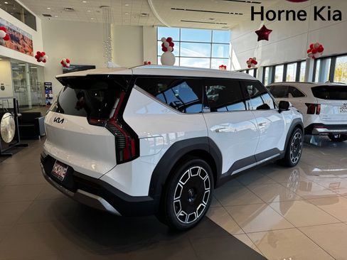 New 2026 Kia EV9 Wind image 4