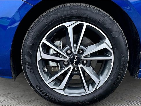 Used 2024 Kia Forte LXS image 9