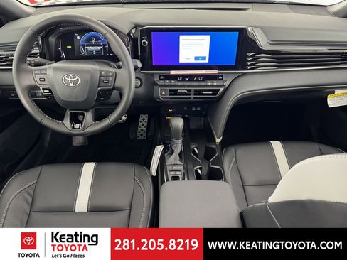 New 2026 Toyota Camry Hybrid image 7