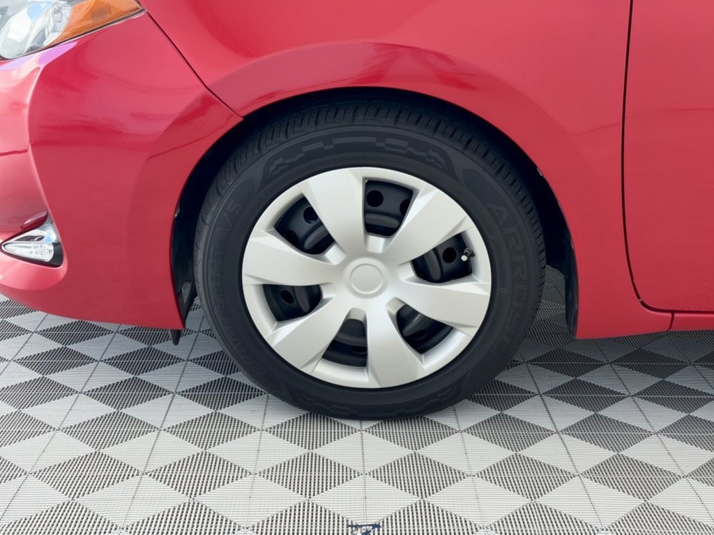 Used 2017 Toyota Corolla LE FWD image 13